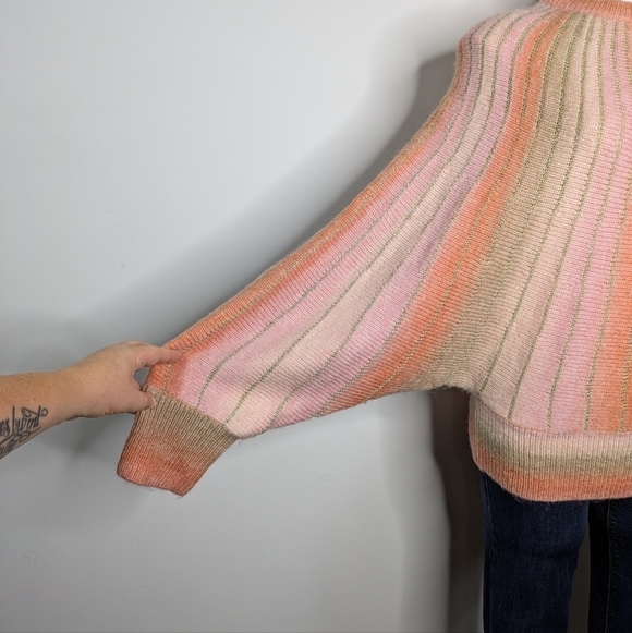 NWT Molly Bracken orange pink tan batwing sleeve sweater M - Picture 3 of 9